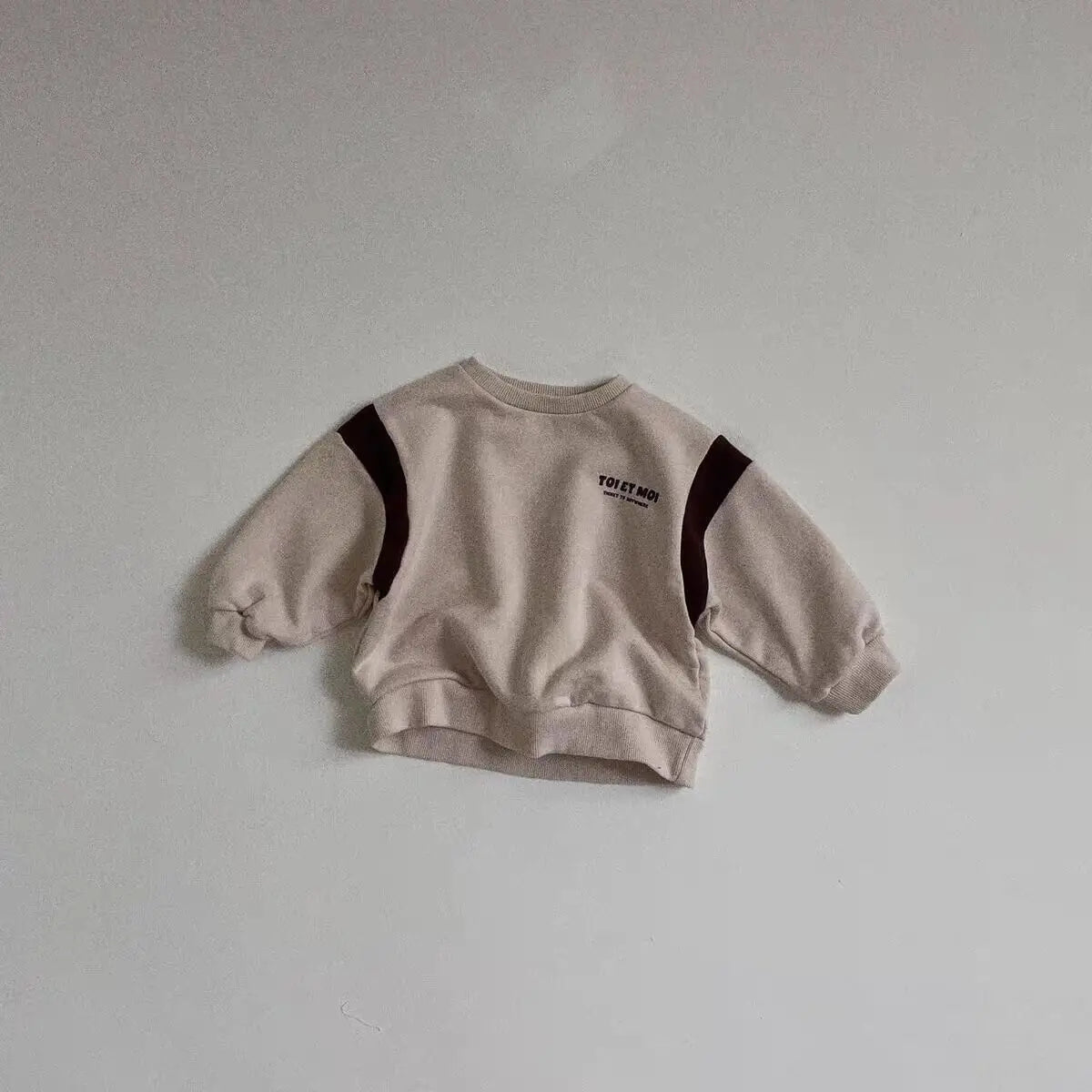 סווטשירט קולג' – עומר