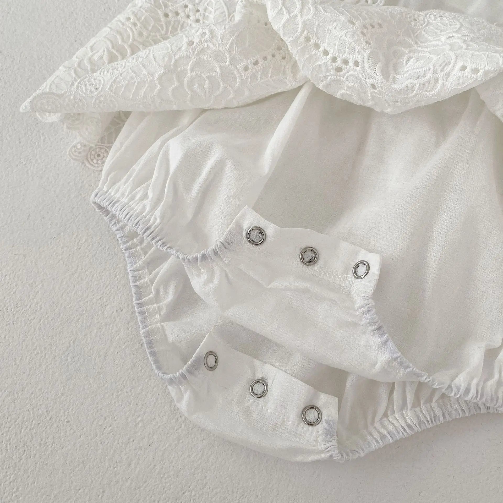 שמלה לבנה חגיגית - לוסי