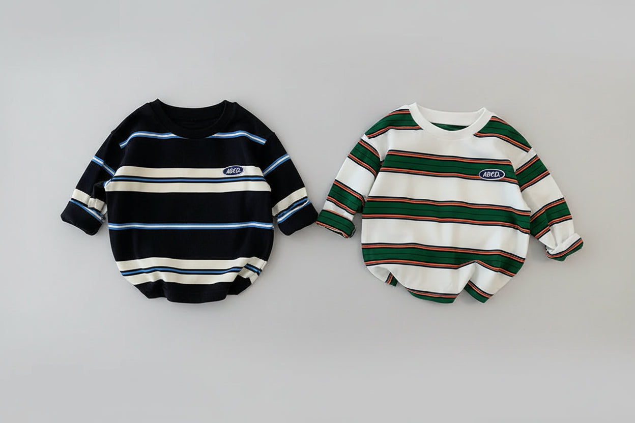 טי שירט ארוכה בשילוב הדפס פסים ואותיות